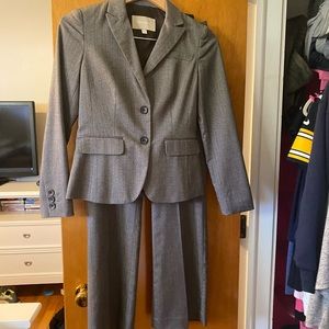 Banana republic pant suit - size 0Petite